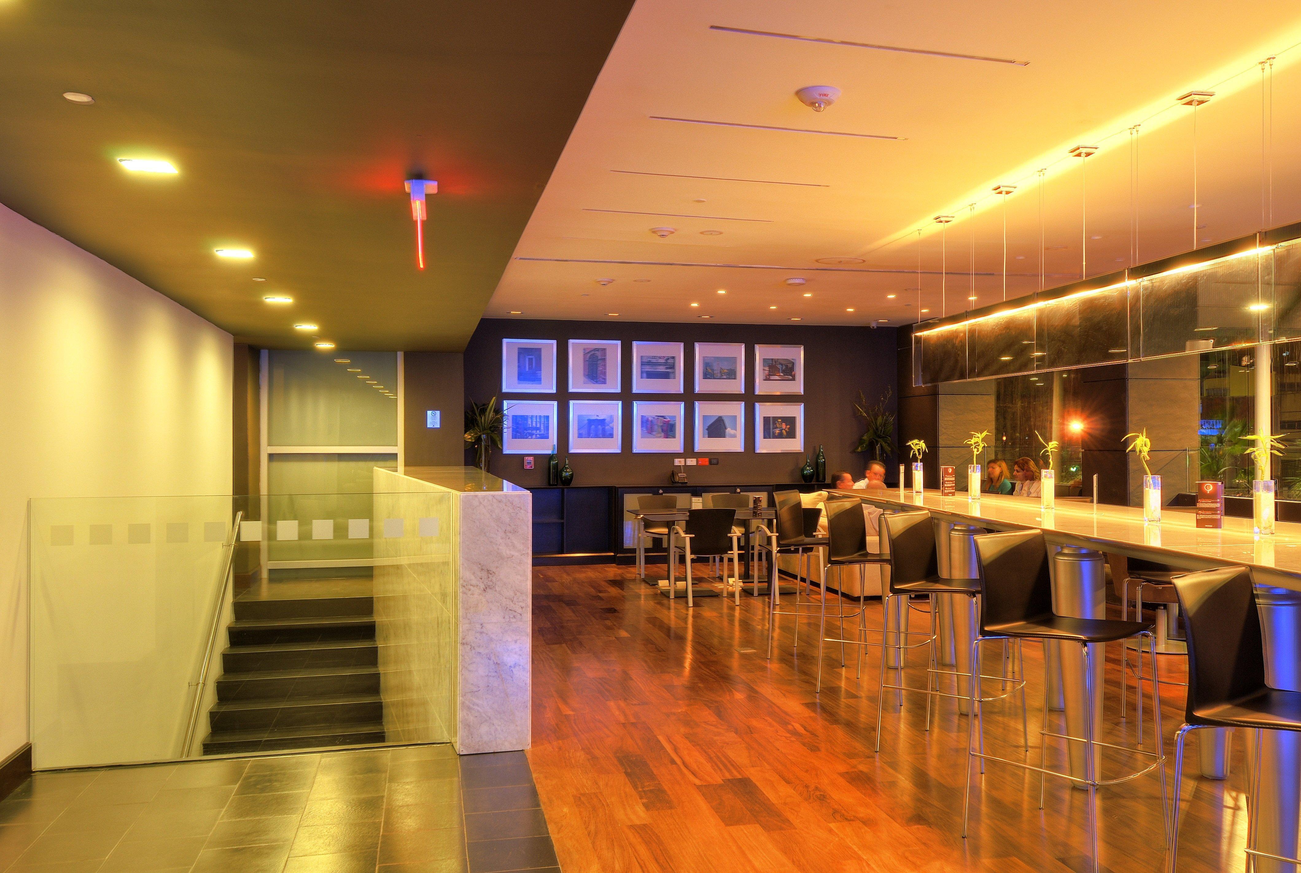 Holiday Inn Santo Domingo By Ihg Dış mekan fotoğraf The Star Alliance Gold Lounge at Hong Kong International Airport