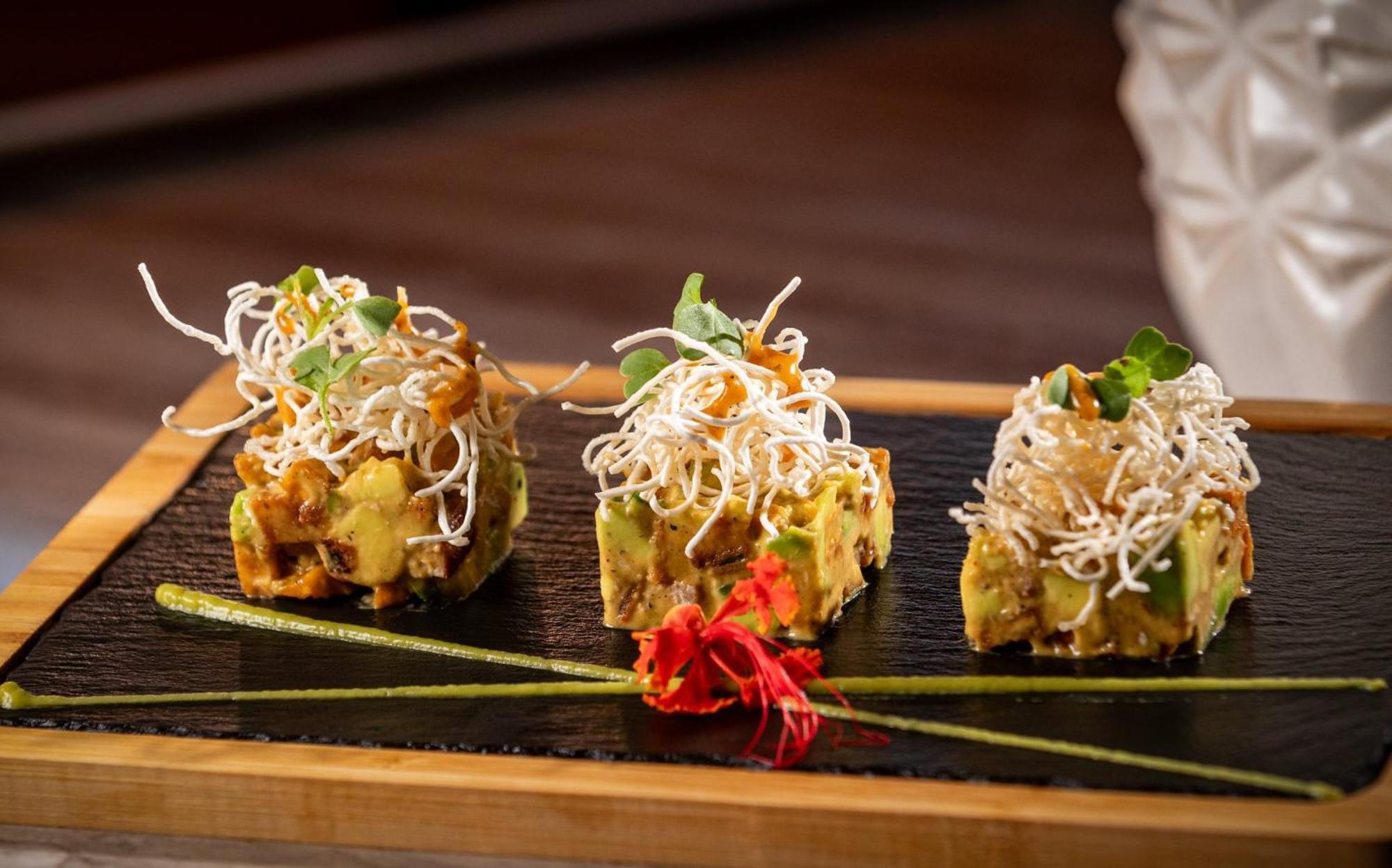 Holiday Inn Santo Domingo By Ihg Dış mekan fotoğraf Avocado and bean sprouts