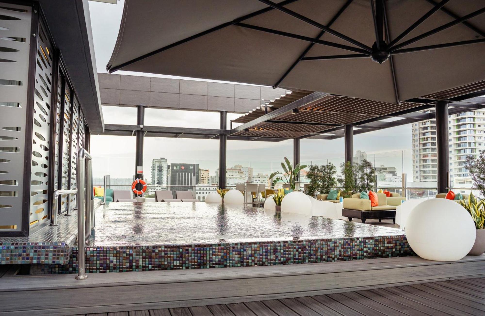 Holiday Inn Santo Domingo By Ihg Dış mekan fotoğraf Sky bar
